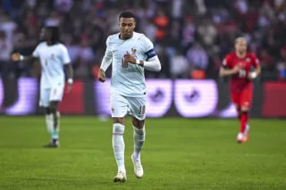 Les gagnants et les perdants du rassemblement des Bleus